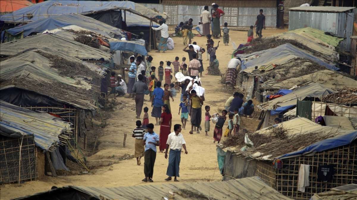 Bangladeş'teki mülteci kamplarında kalan Arakanlı Müslümanların yaşam mücadelesi sürüyor