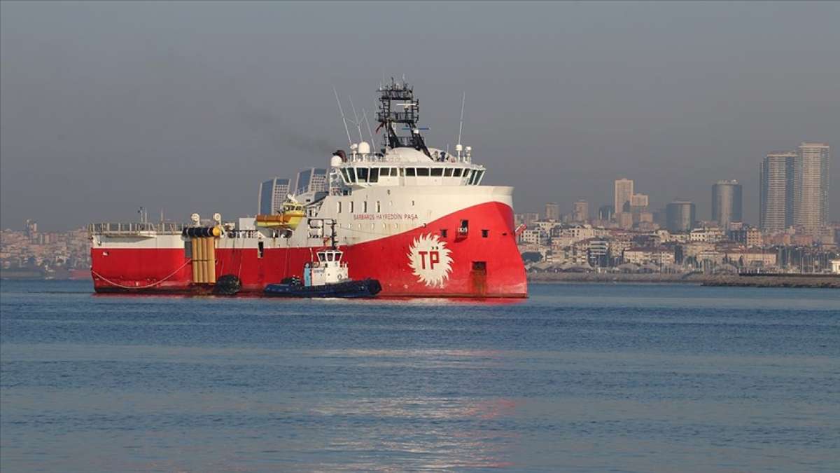 'Barbaros Hayrettin Paşa' sismik araştırma gemisi Tuzla Limanı'na geldi