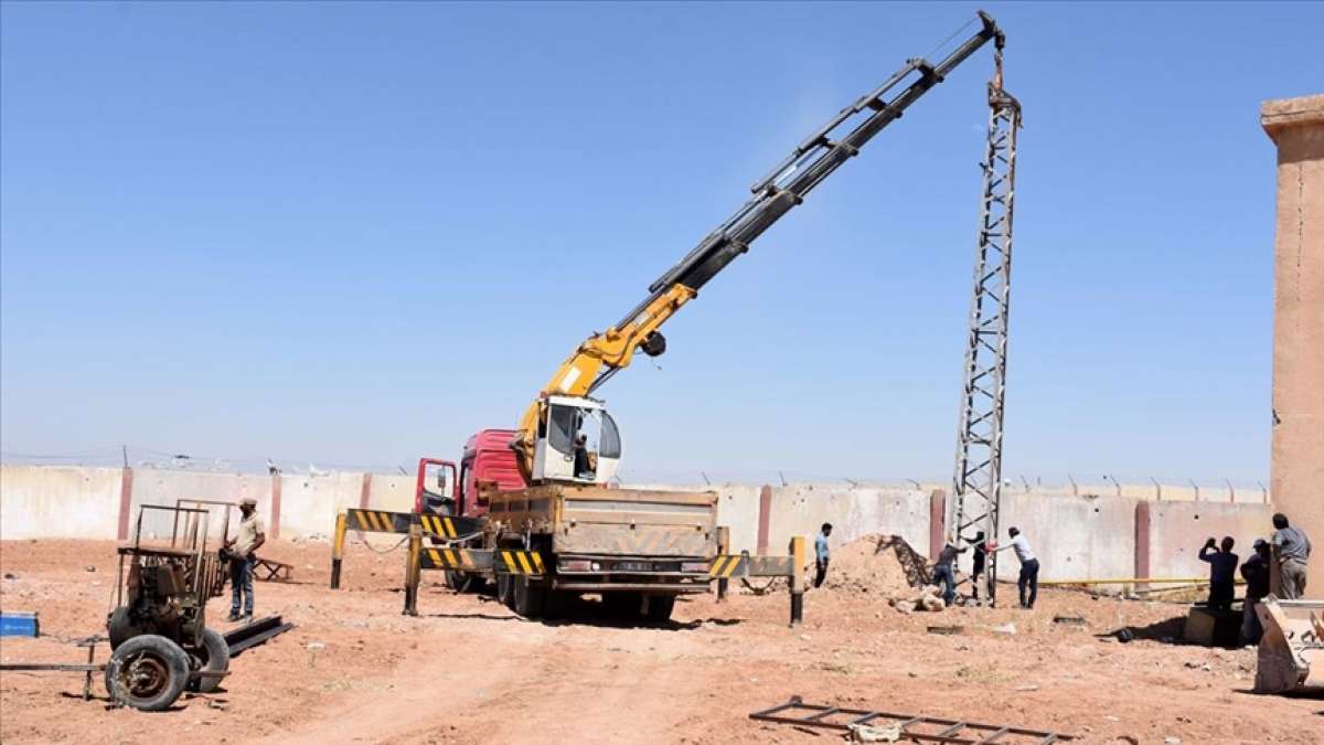 Barış Pınarı Harekatı bölgesindeki Tel Abyad ilçesi elektriğe kavuşuyor