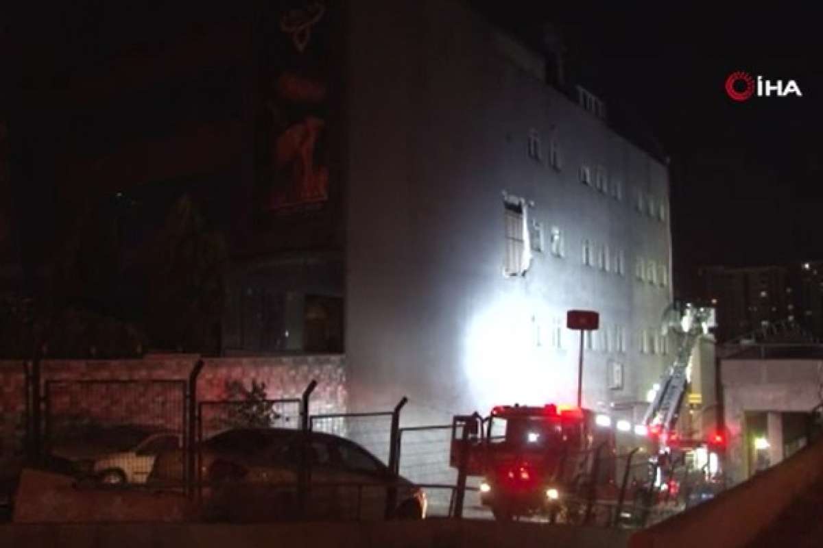 Başakşehir'de restoranda yangın çıktı, 11 kişi dumandan etkilendi