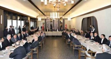 Başkan Sadıkoğlu, geçici ticaret alanları talebini Bakan Muş’a iletti