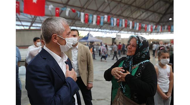 Başkan Tahmazoğlu kurban kesim alanlarını ziyaret etti
