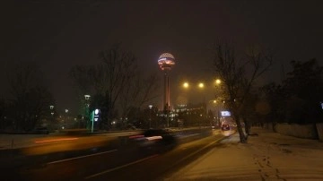 Başkent'te kar etkili oluyor