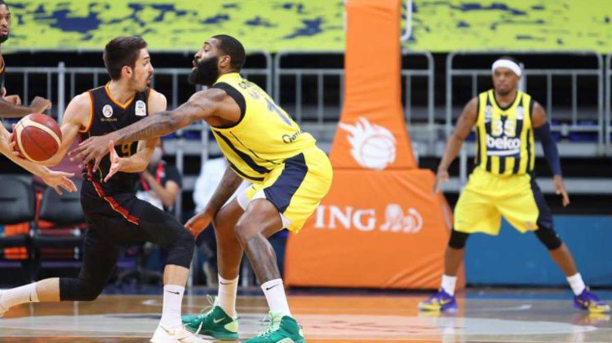 Basketbol Süper Lig'inde Fenerbahçe, Galatasaray'ı 104-79 mağlup etti