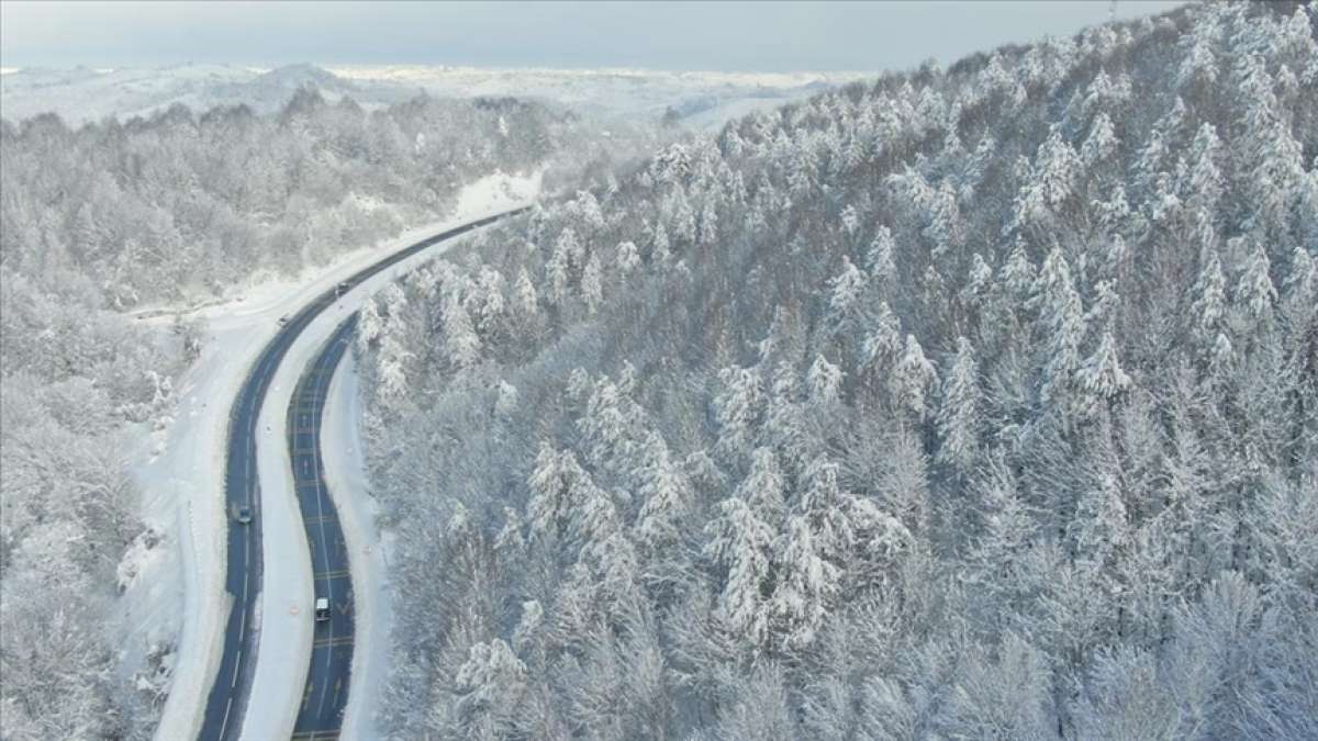 Batı Karadeniz'te kar manzarası hayranlık uyandırıyor