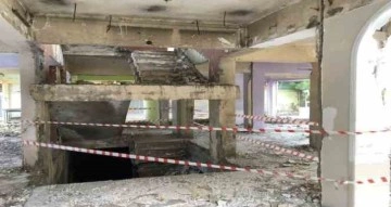 Batman’da metruk binadaki su birikintisi can alıyordu