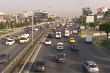 Bayram tatili sonrası İstanbul'da trafik yoğunluğu