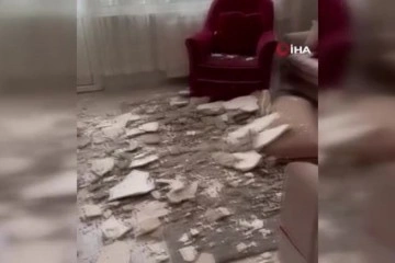 Bayrampaşa'da evin tavanındaki al&ccedil;ı ve sıva par&ccedil;aları &ccedil;ocukların &uuml;zerine d&uuml;şt&uuml;