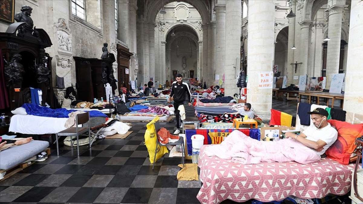 Belçika'da 400 'kağıtsız' 40 gündür açlık grevinde