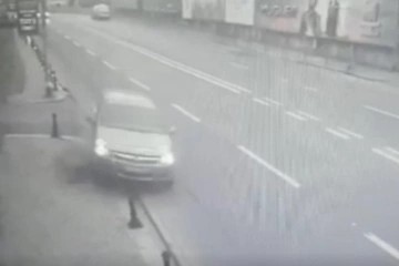 Beşiktaş Anadolu Lisesi müdürünün yaşadığı kaza kamerada