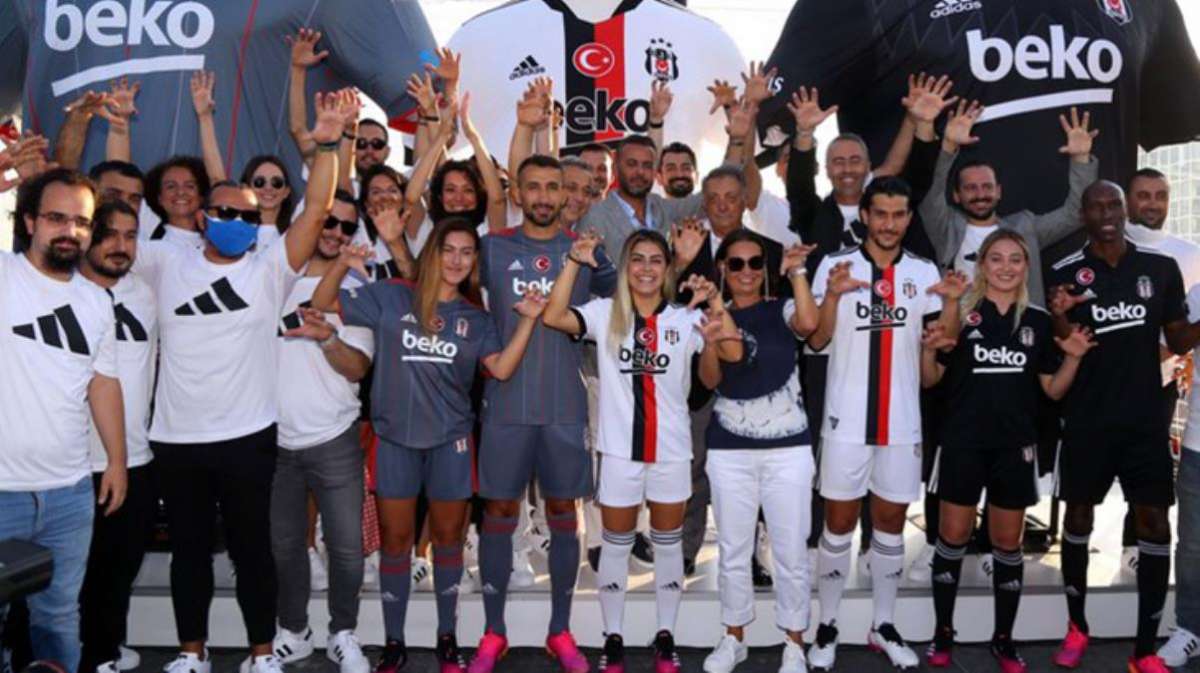 Beşiktaş yeni sezon formalarını tanıttı! 'Önce Beşiktaş vardı' detayı beğeni topladı