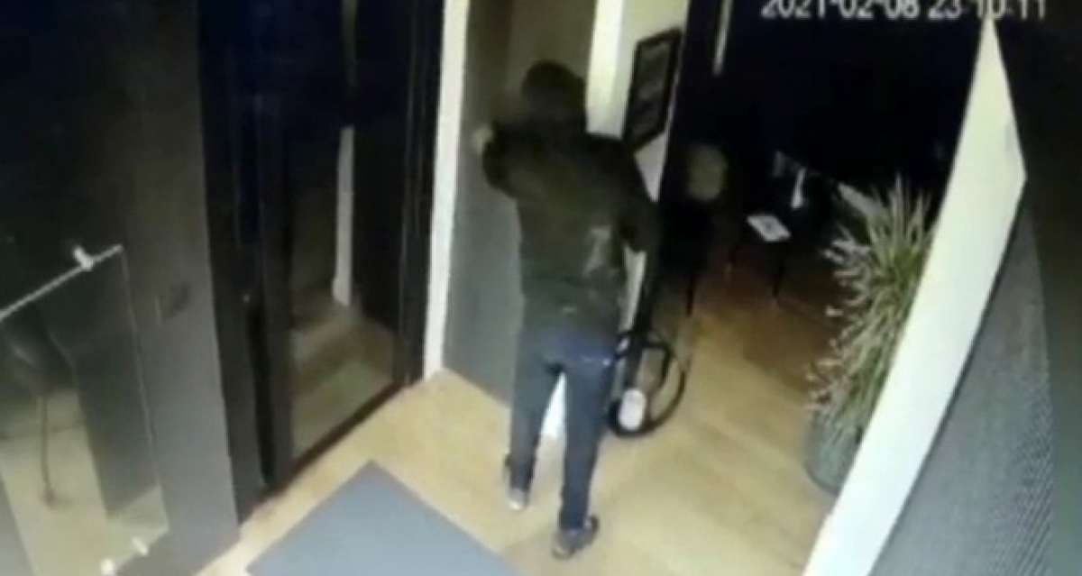 Beşiktaş'ta işyerindeki hırsızlık kamerada