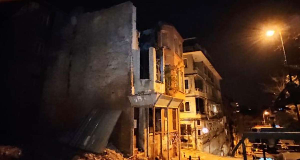Beşiktaş'ta kullanılmayan iki katlı binada çökme meydana geldi