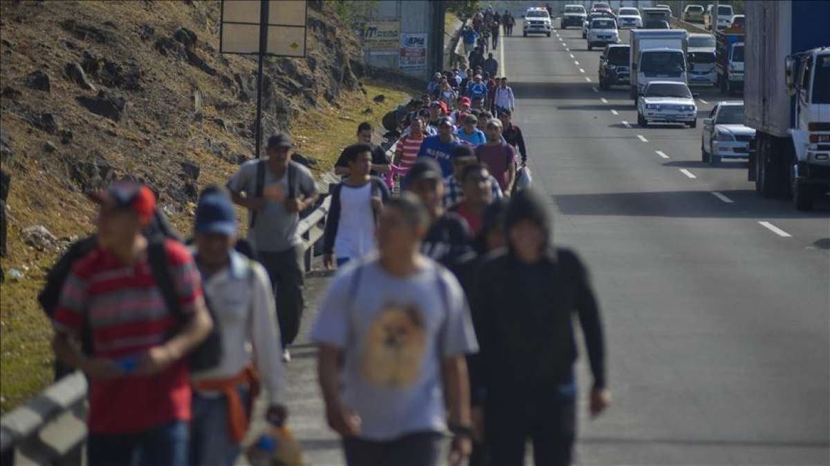 Beyaz Saray'dan Meksika sınırına gelen göçmenlerin çoğunun geri çevrileceği mesajı