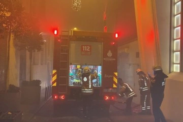 Beyoğlu’nda 2 katlı gece kulübünde korkutan yangın