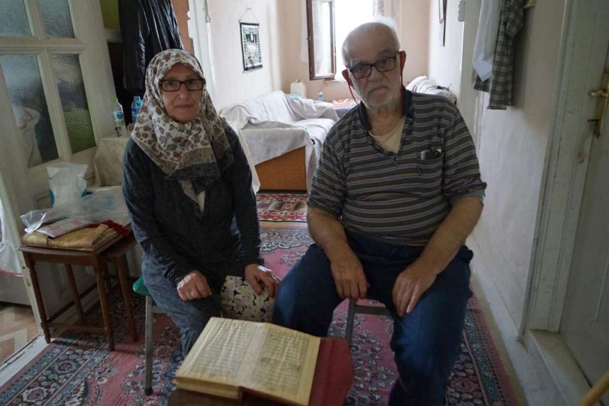 Bingül teyzeye eşinin 35 yıl önce hediye ettiği Kur'an-ı Kerim'i Mehmetçik enkazda buldu