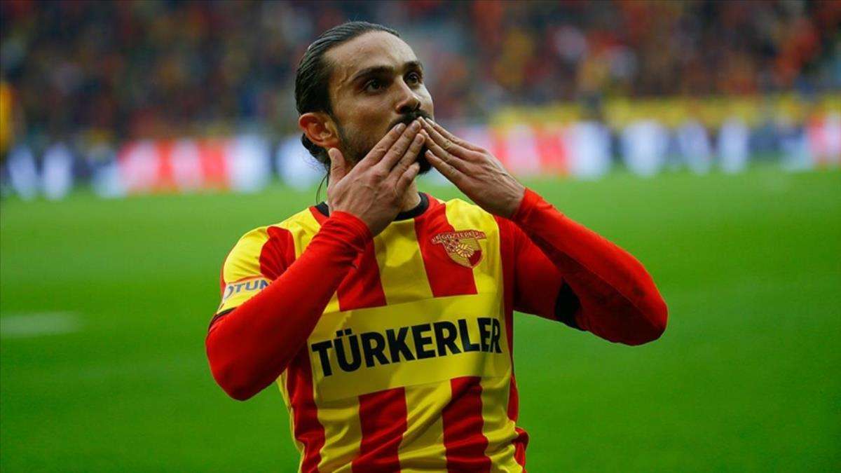 Birçok kulüpten teklif alan Halil Akbunar, Fatih Terim için Galatasaray'ı tercih etti