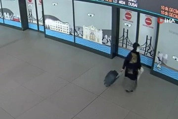 Bisküvi ve çikolata paketlerinde kaçakçılık havalimanı polisine takıldı