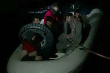 Bodrum’da 8 düzensiz göçmen kurtarıldı