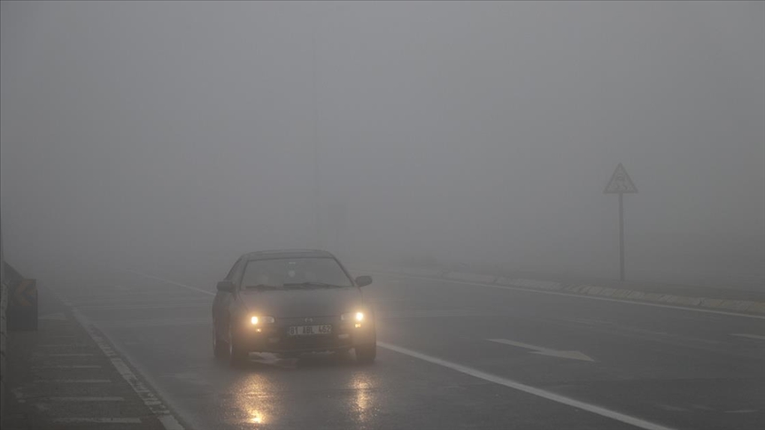 Bolu Dağı'nda sağanak ve sis ulaşımı olumsuz etkiliyor