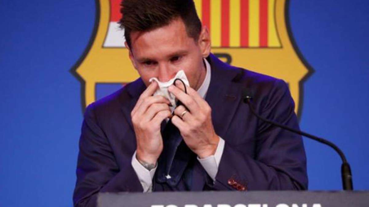 Böyle para kazanma yöntemi görülmedi! Messi'nin burnunu sildiği peçete satışa çıktı