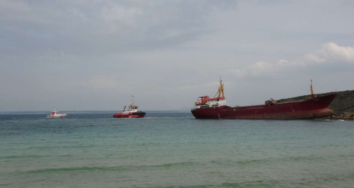 Bozcaada'da karaya oturan gemi kurtarıldı