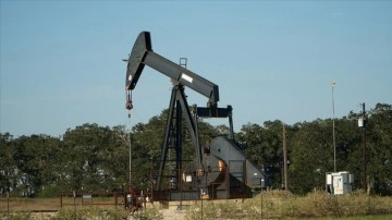 Brent petrol&uuml;n varil fiyatı 84,59 dolar