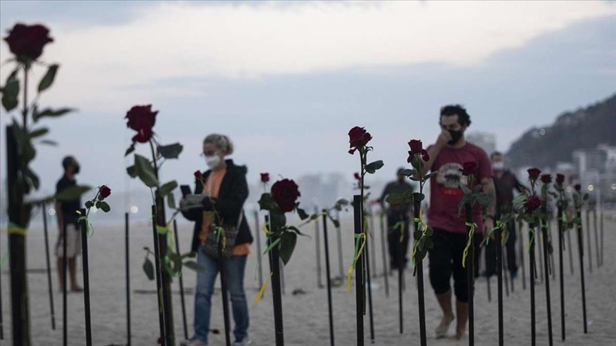 Brezilya'da son 24 saatte 2 bin 32 kişi Kovid-19'dan hayatını kaybetti