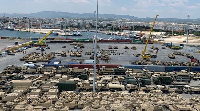 Bu neyin hazırlığı; Türkiye sınırına yüzlerce tank ve zırhlı araç