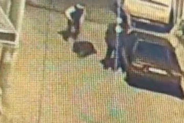 Burhaniye&rsquo;de işlenen cinayet saniye saniye kameralara yansıdı