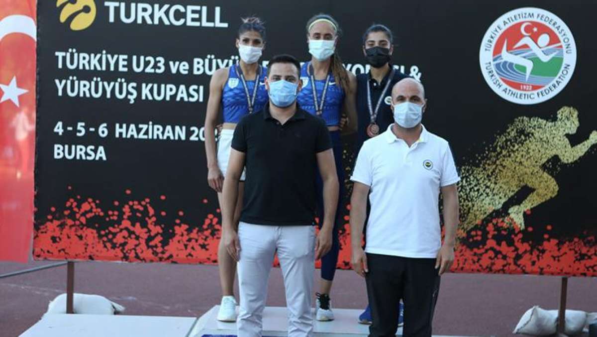 Bursa Büyükşehir Belediyespor pistte durdurulamıyor