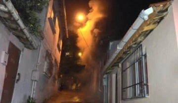 Bursa'da 2 katlı müstakil evde yangın