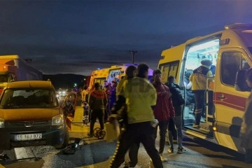 Bursa'da işçi servisi kaza yaptı: 7 yaralı