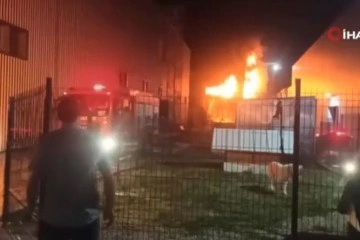 Bursa’da kauçuk fabrikasında büyük yangın
