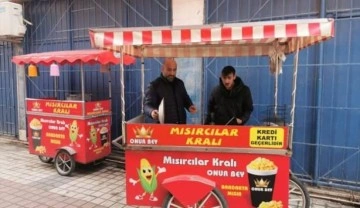 Bursa'da mısır sattığı arabası çalınan engellinin yüzü güldü