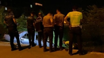 Bursa’da otomobil inşaat alanına düştü: 1 ölü, 2 yaralı