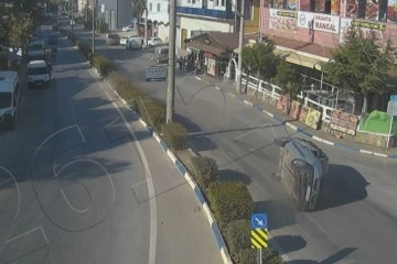 Bursa'da sürücülerin yaptığı ihlaller sonucu meydana gelen kazalar kameralara yansıdı