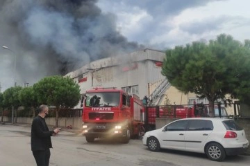 Bursa'da tekstil fabrikasındaki yangın kontrol altına alındı