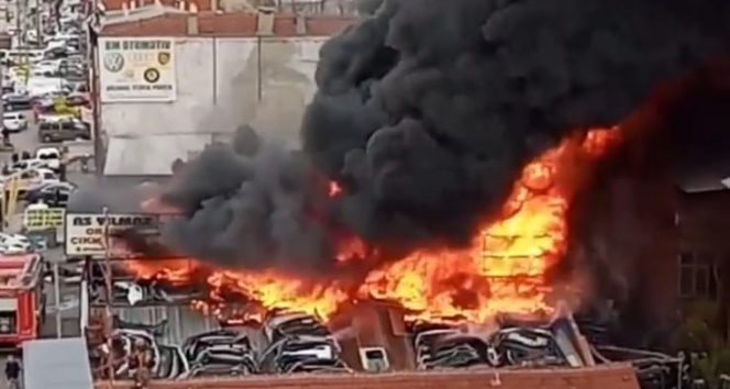 Bursa'da yangın dehşeti...Alevler gökyüzüne yükseldi
