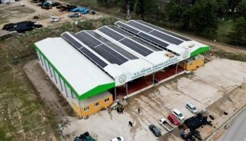 Bursa'daki soğuk hava deposunun panelleri yılda 1,5 milyon liralık elektrik &uuml;retecek