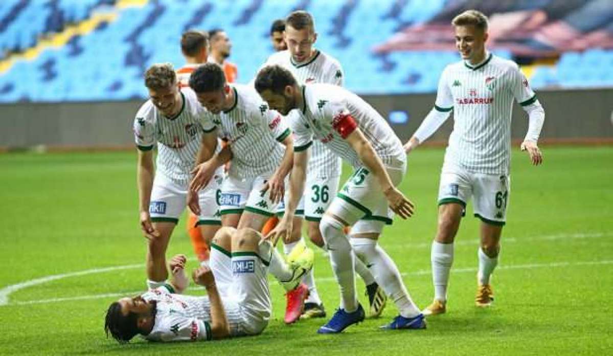 Bursaspor, Adanaspor'u 3 golle geçti
