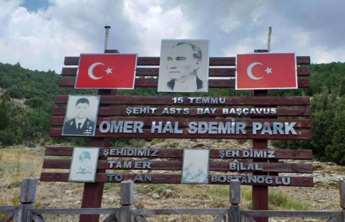 Büyük saygısızlık! Türk bayrağına silahla ateş edilerek zarar verildi