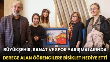 Büyükşehir, sanat ve spor yarışmalarında derece alan öğrencilere bisiklet hediye etti