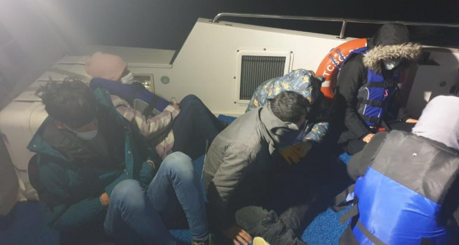 Çanakkale açıklarında 7 mülteci kurtarıldı