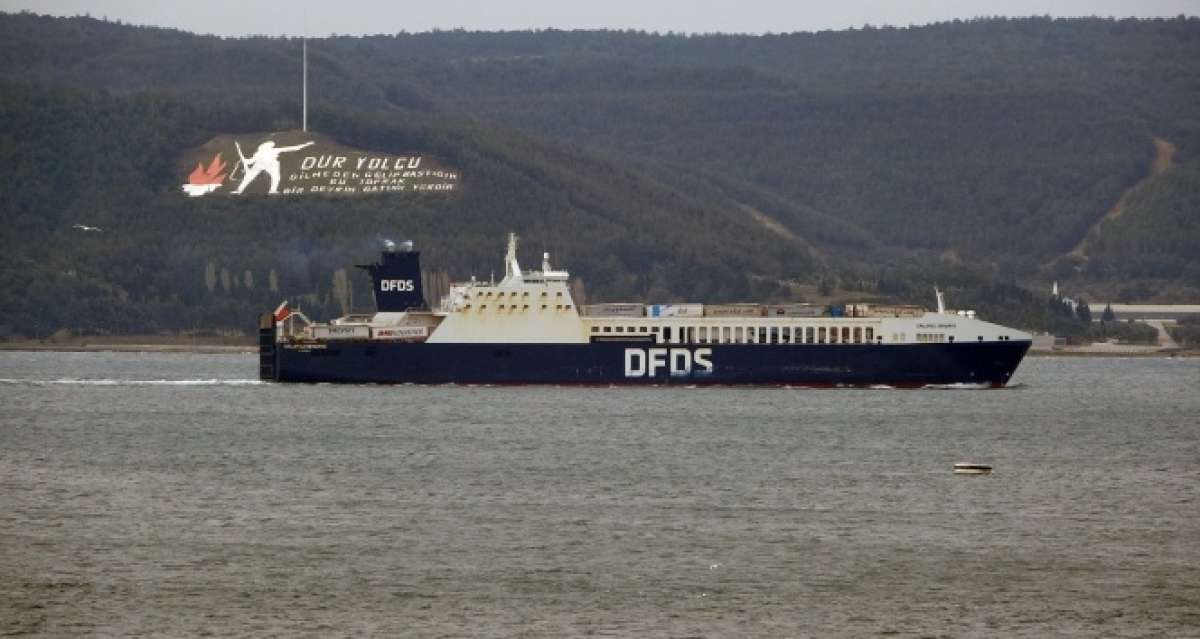 Çanakkale'de yanan "Gallipoli Seaways" isimli Ro-Ro gemisi, İstanbul'a dönüyor
