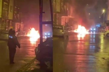 Çekmeköy’de park halindeki araç alev alev yandı