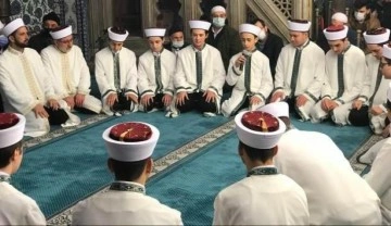 "Cennetten parçalar" barındıran Mehmet Sokullu Paşa Camisi'nde icazet töreni