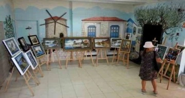 Çeşme Halk Eğitim Müdürlüğü yıl sonu sergisi açıldı