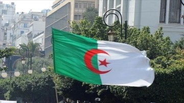 Cezayir'in İslami eğilimli partisi MSP, Fransa'nın 'sömürge' nedeniyle özür dile