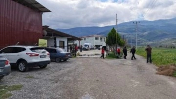 &Ccedil;iftlikte &ccedil;alışan Afgan, yem karma makinesine d&uuml;şerek can verdi